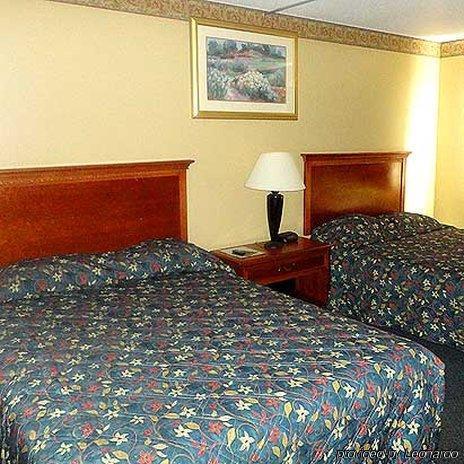 Days Inn By Wyndham West Branch Iowa City Area Kamer foto