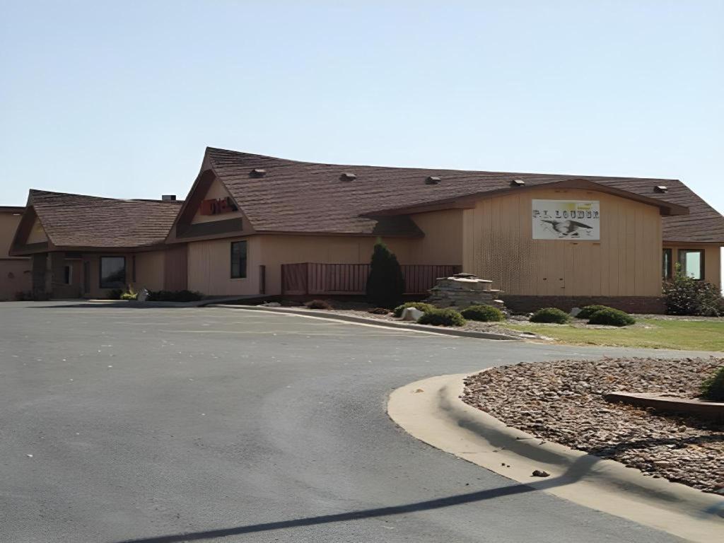 Days Inn By Wyndham West Branch Iowa City Area Buitenkant foto