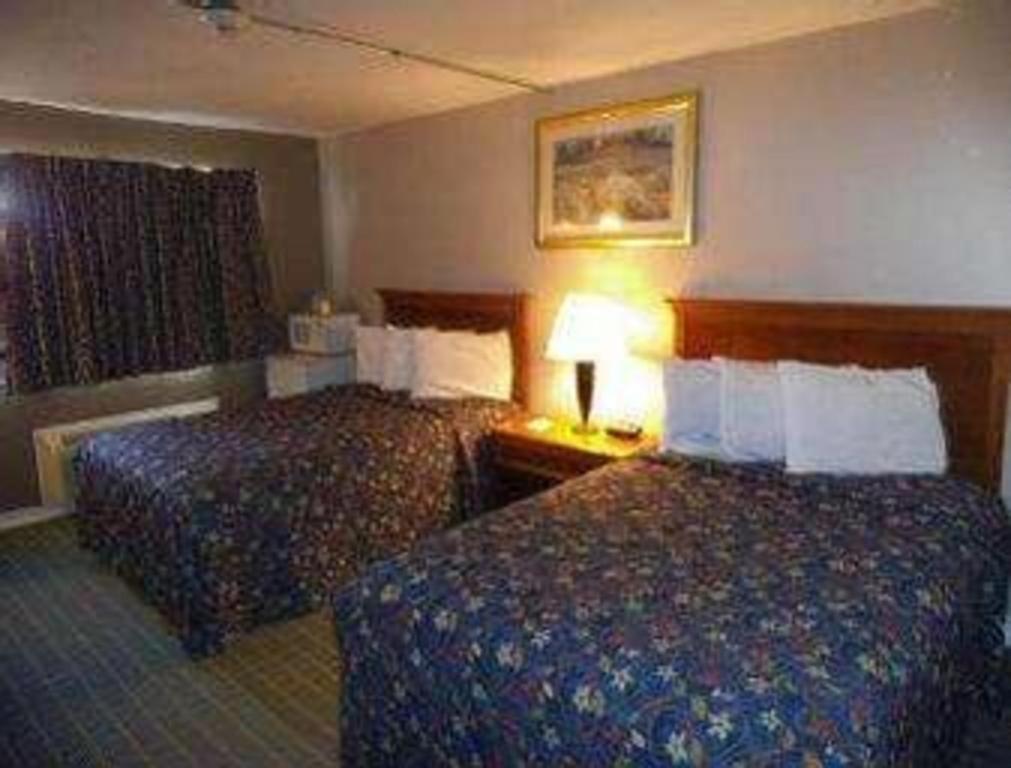 Days Inn By Wyndham West Branch Iowa City Area Buitenkant foto